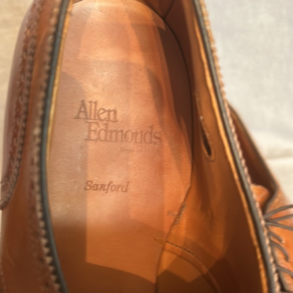 Allen Edmonds Sanford Cap Toe Oxford All Leather with Leather Soles - Picture 3 of 12